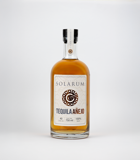 Tequila Solarum Añejo - 750 ml